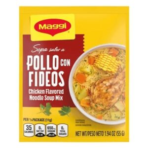 Sopa de pollo con fideos
